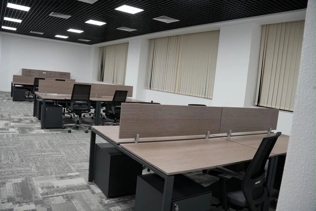 مساحة عمل ضمن مشروع صيانة وتأثيث مبنى المؤسسة الوطنية للنفط